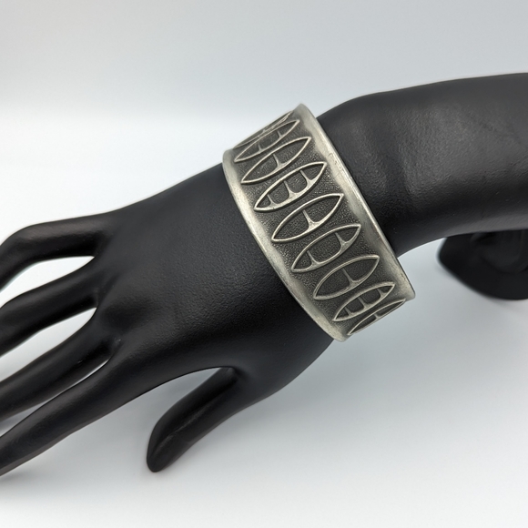 Modernist Abstract Design Norwegian Pewter Bracelet Brodrene Mylius Mid Century - Picture 2 of 9